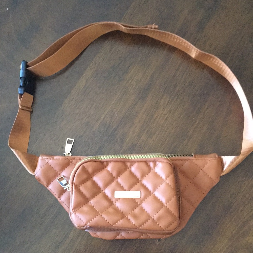 NWOT Quilted Belt Bag
